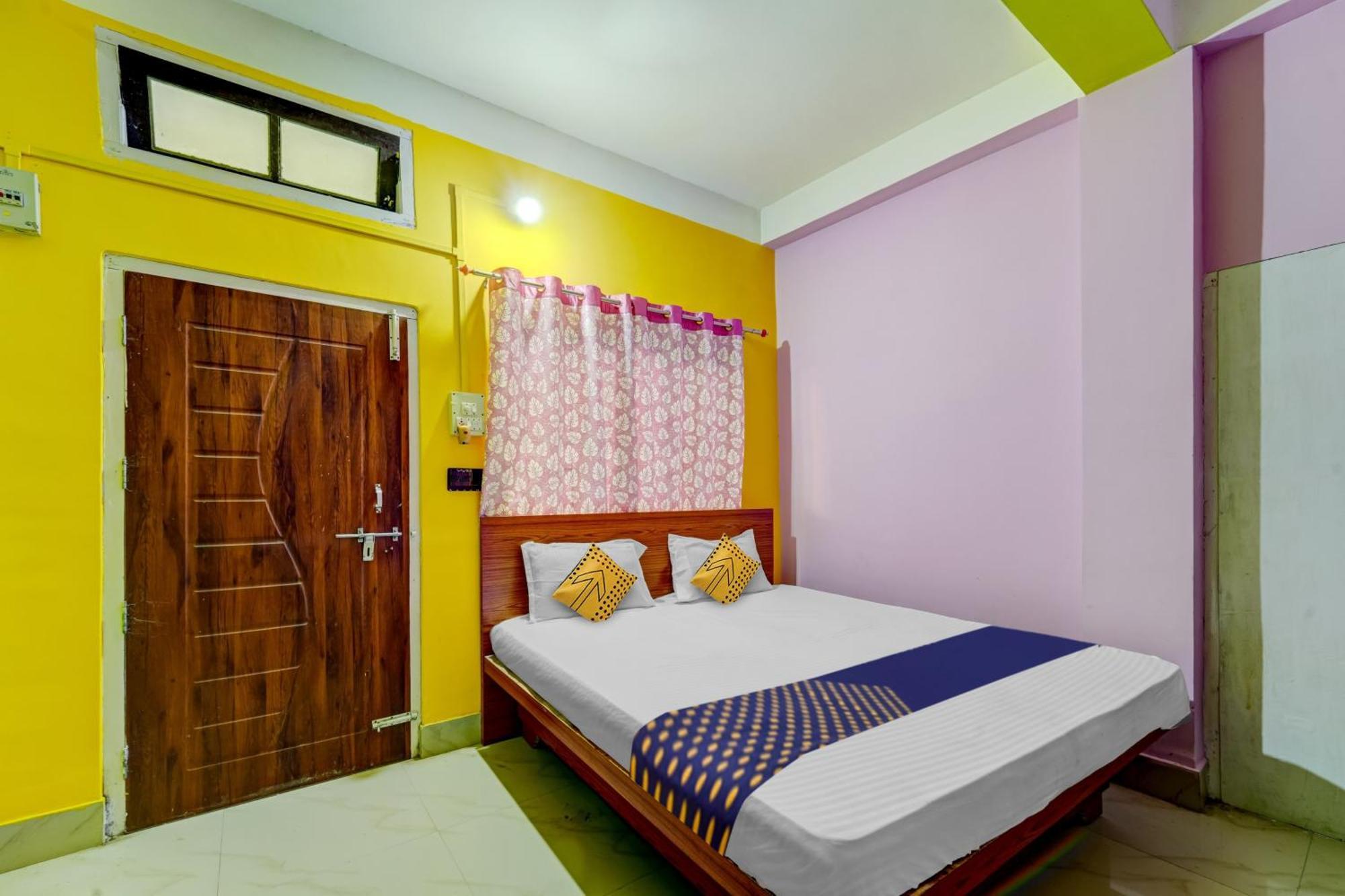 Hotel O Home Trimurti Guest House Guwahati Exterior foto