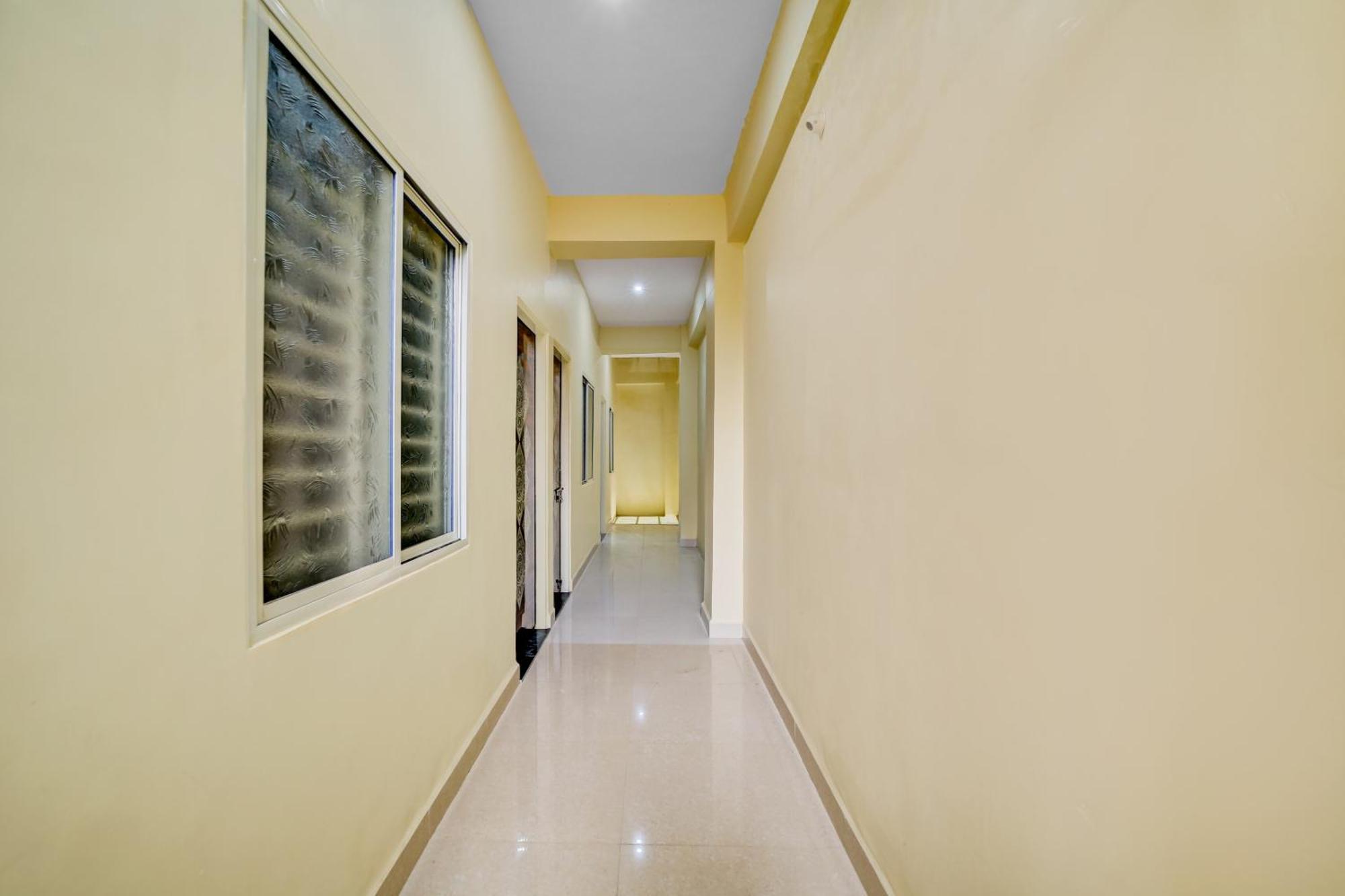Hotel O Home Trimurti Guest House Guwahati Exterior foto